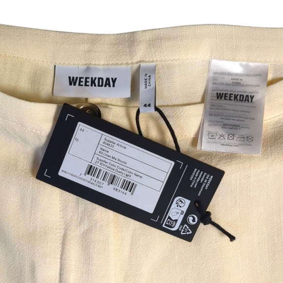 Weekday Kit linen mix shorts in pastel yellow Lightweight Sz 44/ US 12-14 - Picture 8 of 8